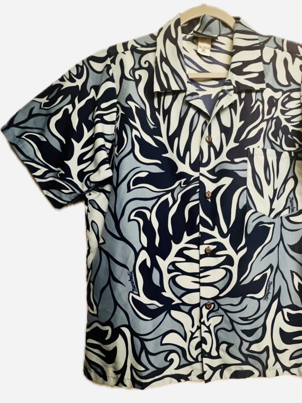 Manuhealii Blue Leaf Swirl Print